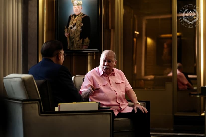Malaysian King Receives Briefing on Federal Government Affairs from PM Anwar