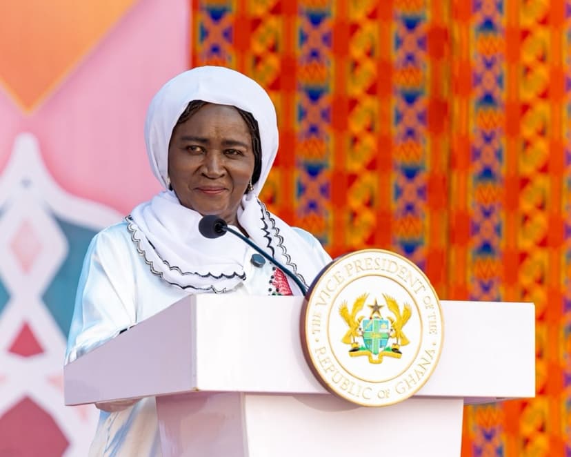 Ghanaian Vice President Extends Ramadan Greetings and Donates to Cape Coast Mosque