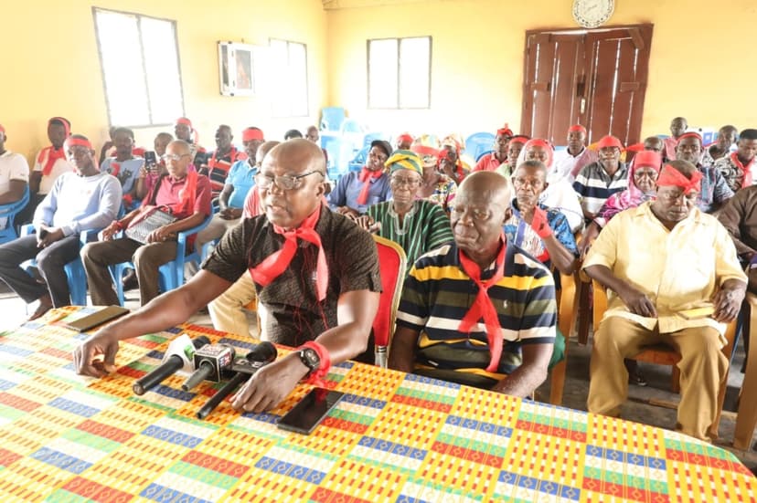 Cocoa Price Reduction Leads to Farmer Attacks on Clerks in Ghana