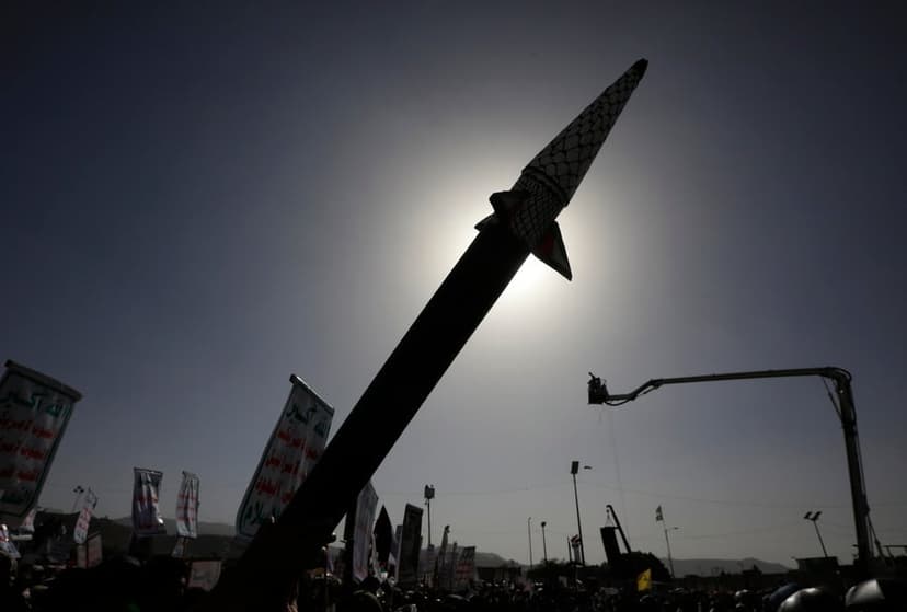 Houthi rebels resume attacks on Red Sea shipping