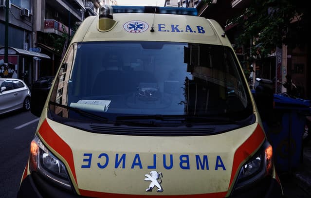 17-Year-Old Seriously Injured by Firecracker in Ptolemaida, Greece