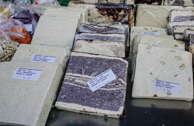 Clean Monday Feast Sees Price Hikes for Lenten Foods in Greece