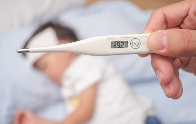 Concerns Over Flu and COVID-19 Surges Ahead of Carnival Season in Greece