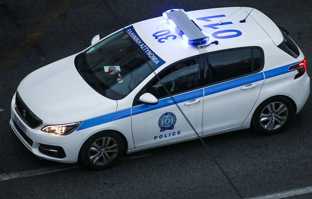 Two Arrested in Thessaloniki for Illegally Transporting Migrants