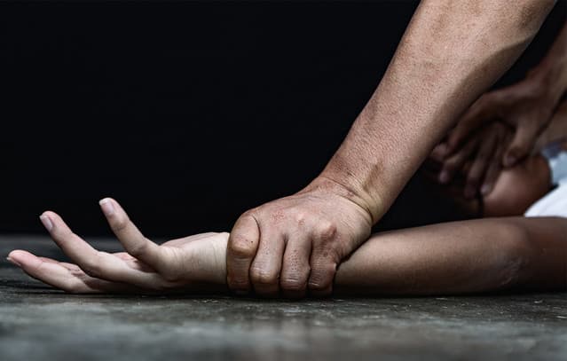 Mother Alleges Sexual Abuse of Disabled Daughter by Family Acquaintance in Kypseli