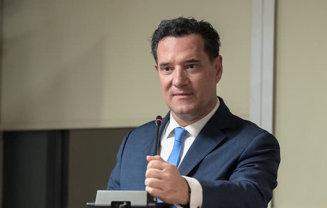 Greek Health Minister Compares ER Wait Times to Canada