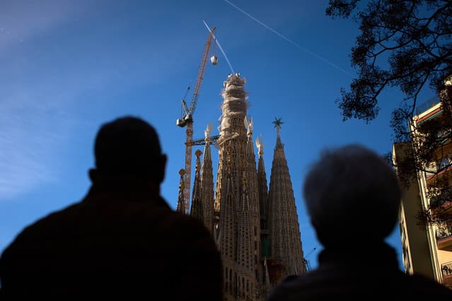 Sagrada Familia's Central Tower Completed After 144 Years
