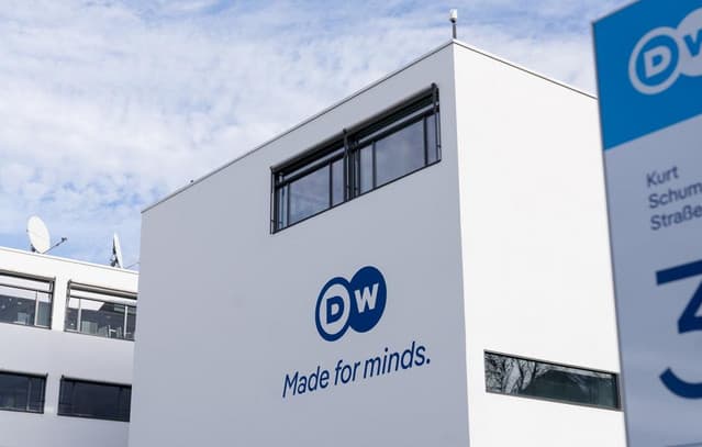 Greek and Cypriot MPs Oppose Closure of Deutsche Welle's Greek Service