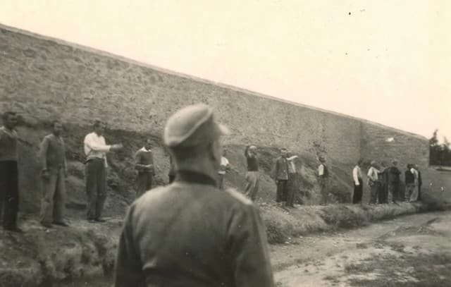 Photographs and Testimony Shed Light on 1944 Nazi Atrocities in Greece