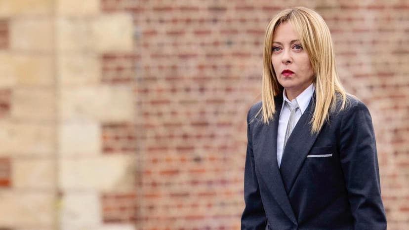 Italo Bocchino Praises Giorgia Meloni as 'Daughter of the People'