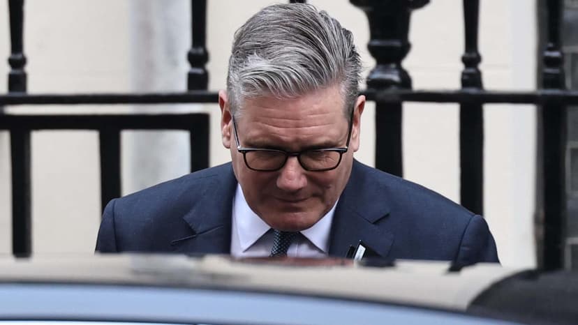 Regno Unito, disfatta per Starmer all'elezione di Manchester: ora il premier rischia la poltrona