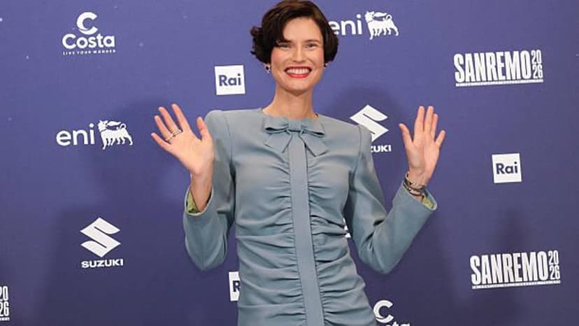 Sanremo 2026, the evening of covers and duets: live broadcast