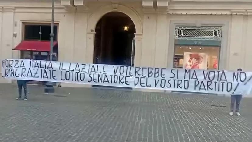 Lazio Fans Protest Against Club President Lotito Over Referendum