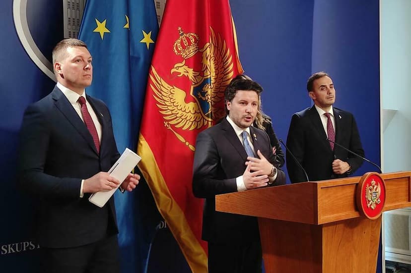 Montenegrin MPs Propose Law for Financial Compensation for 'Bankrupt' Workers